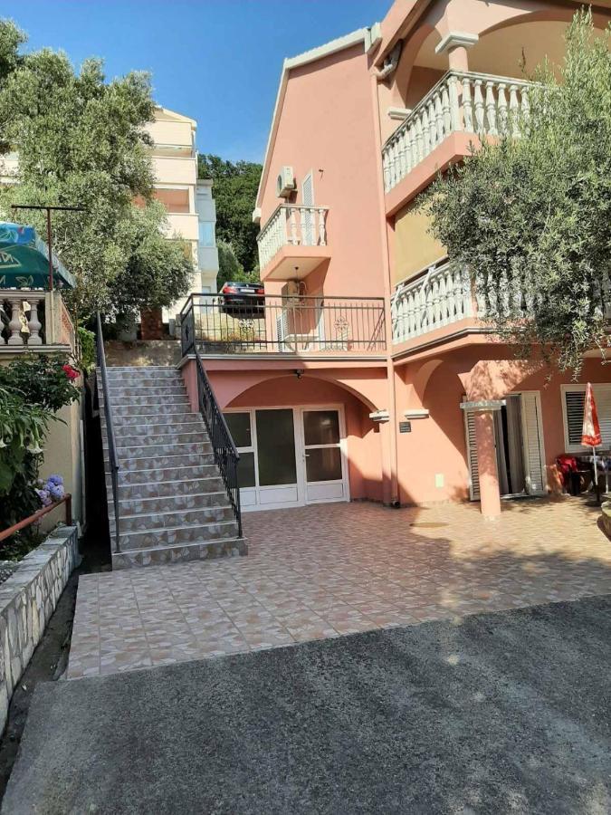 Apartment Pavle Perovic Sveti Stefan Buitenkant foto
