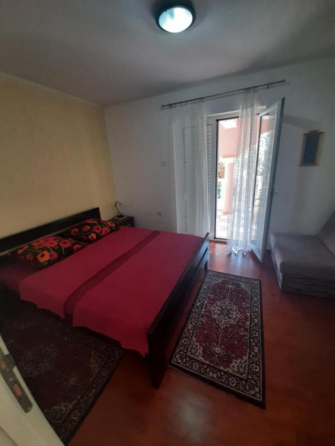Apartment Pavle Perovic Sveti Stefan Buitenkant foto