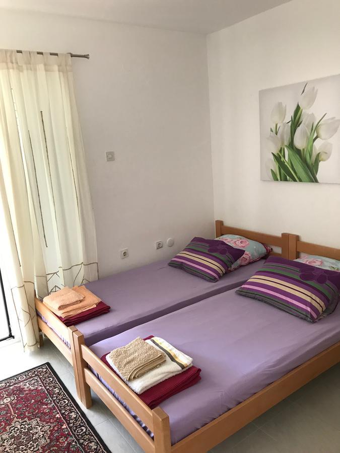 Apartment Pavle Perovic Sveti Stefan Buitenkant foto